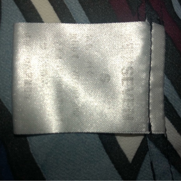 Mix seven woman’s small shirt. Worn once!!  No stains and tears - Picture 6 of 6